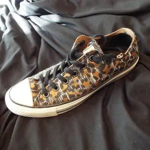 CONVERSE CHUCK TAYLORS METALLIC GOLD SILVER LEOPARD PRINT LOW TOPS SNE…